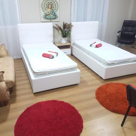 Lovely Apartment On Tirana City Center Tiranë Eksteriør bilde